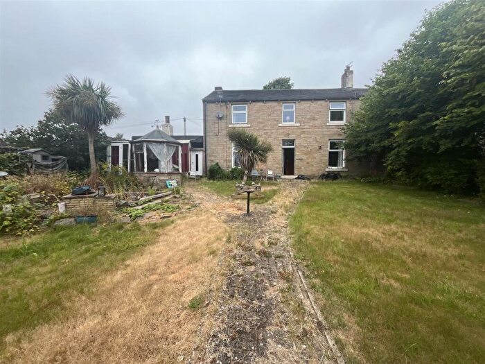 4 Bedroom House For Sale In Hird Road, Low Moor, Bradford, BD12