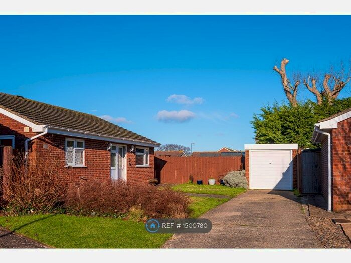 2 Bedroom Bungalow To Rent In Byron Close, Bognor Regis, PO22
