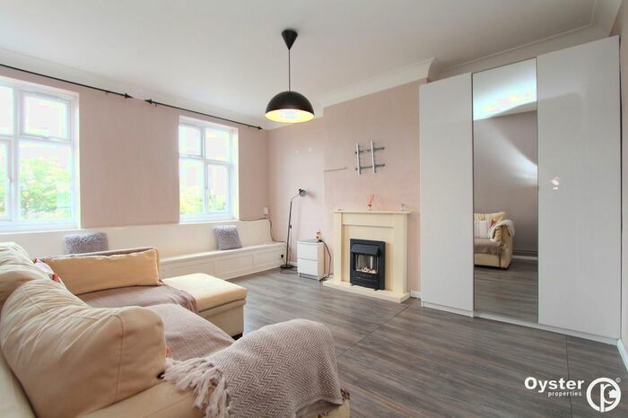 1 Bedroom Flat To Rent In Honeypot Lane, Stanmore, HA7