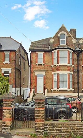 1 Bedroom Property To Rent In Maidstone Road, Chatham, ME4