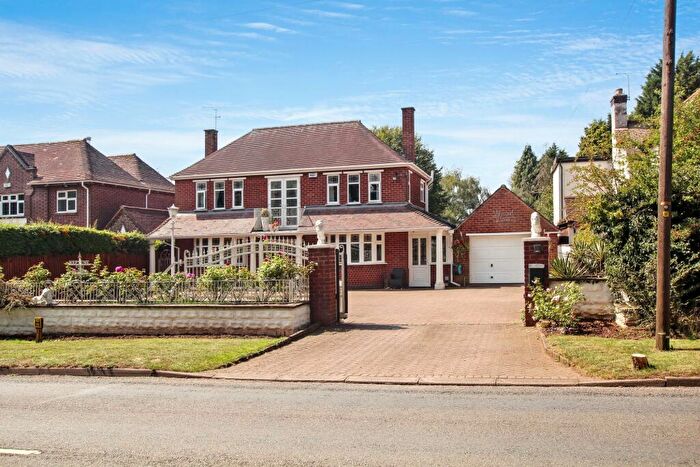 3 Bedroom Detached House For Sale In Tamworth Road, Keresley End, CV7