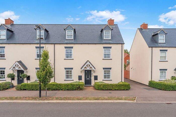 4 Bedroom Semi-Detached House For Sale In The Swere, Deddington, OX15
