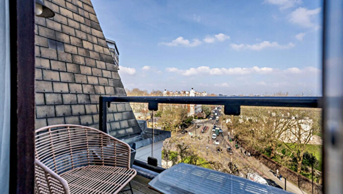 4 Bedroom Penthouse To Rent In Strathmore Court, Park Road, NW8