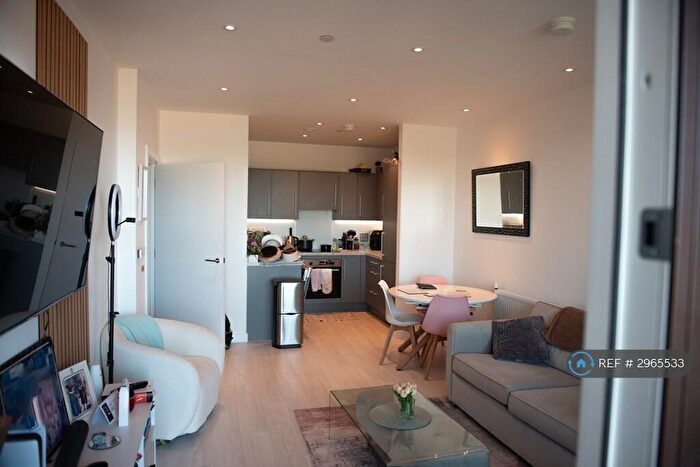 1 Bedroom Flat To Rent In Kings Hill, Barking, IG11
