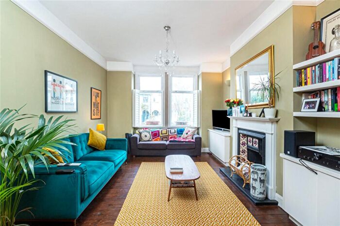 2 Bedroom Flat To Rent In Byrne Road, London, SW12