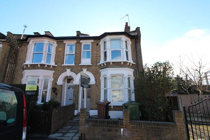 2 Bedroom Flat To Rent In Connaught Road, London, E11