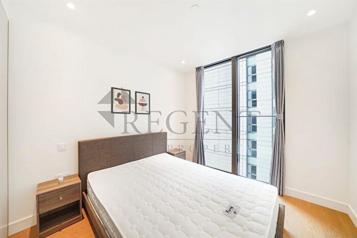 2 Bedroom Apartment To Rent In Harcourt Tower, Marsh Wall, E14