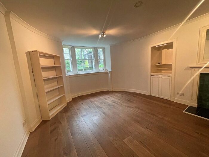 2 Bedroom Flat To Rent In Broughton Street, New Town, Edinburgh, EH1