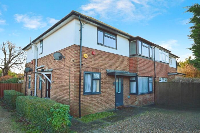 2 Bedroom Maisonette To Rent In Hatfield Road, Smallford, AL4