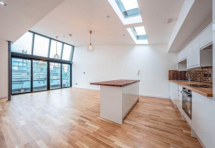 2 Bedroom Flat For Sale In Cable House, Liverpool, L2