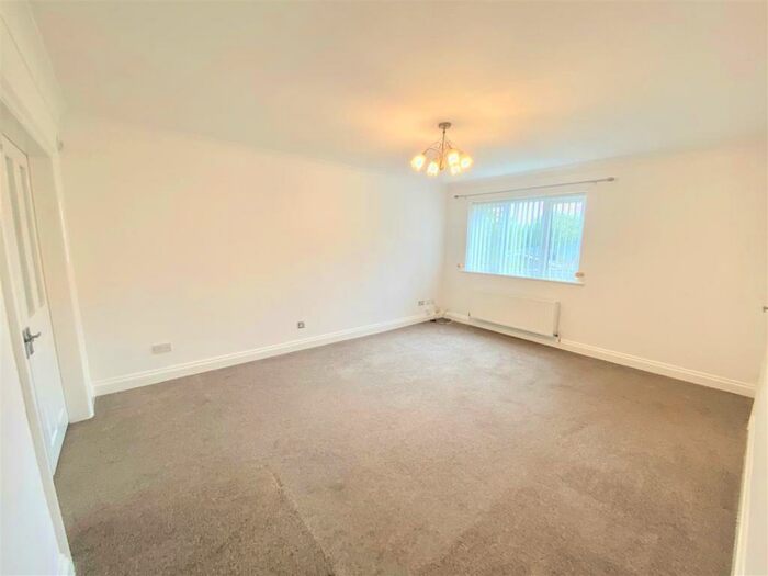 3 Bedroom Detached House To Rent In South Hill Road, Bensham, Gateshead, NE8