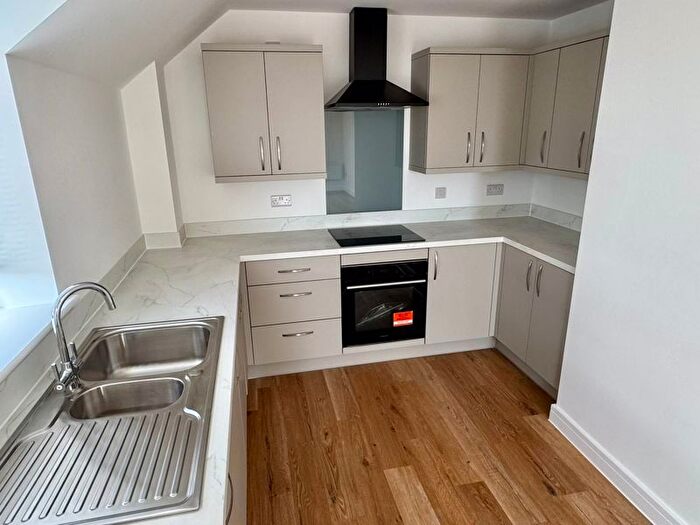 1 Bedroom Flat To Rent In Elm Grove, Hayling Island., PO11