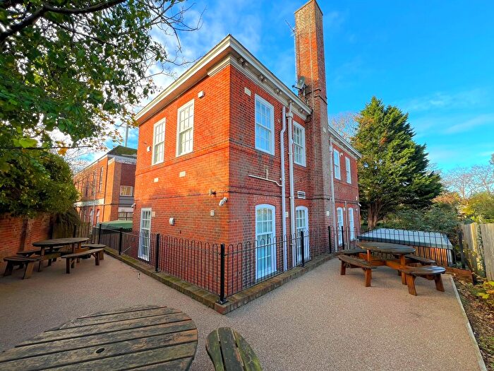 2 Bedroom Flat To Rent In Exchange House, Christchurch, BH23