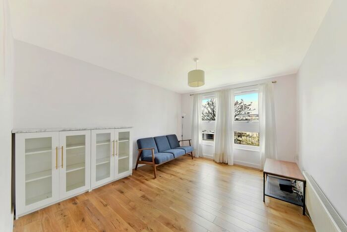 1 Bedroom Flat To Rent In Blackstock Road, Highbury, London, N5