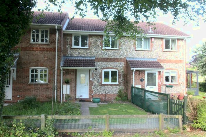 3 Bedroom Terraced House For Sale In Beales Farm Road, Lambourn, Berkshire, ., RG17
