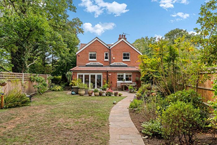 3 Bedroom Detached House For Sale In Littleheath Lane, Cobham, KT11