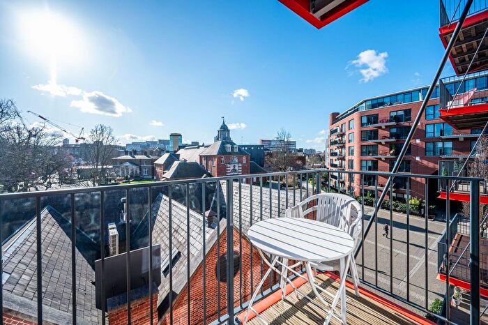2 Bedroom Flat To Rent In Warehouse Court, Woolwich Riverside, London, SE18