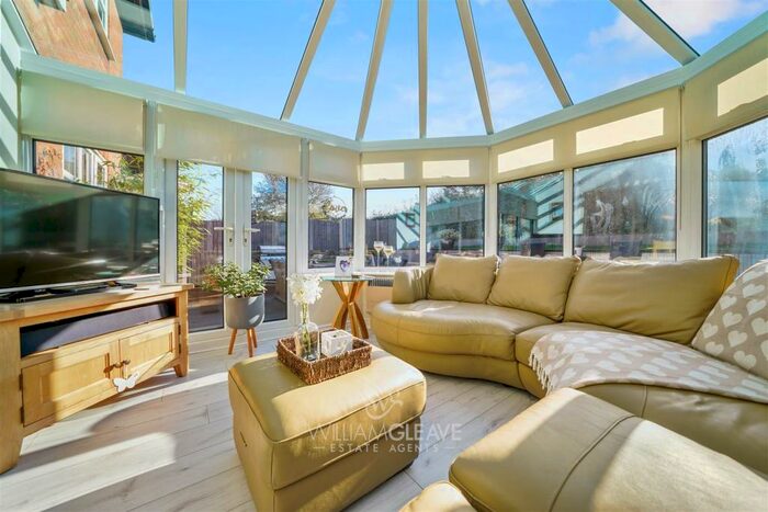 4 Bedroom Detached House For Sale In Parc Issa, Bryn-Y-Baal, CH7