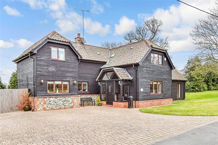 4 Bedroom Detached House For Sale In Wrotham Road, Meopham, Kent, DA13