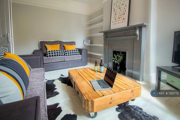 5 Bedroom Terraced House To Rent In Abingdon Road, Leicester, LE2