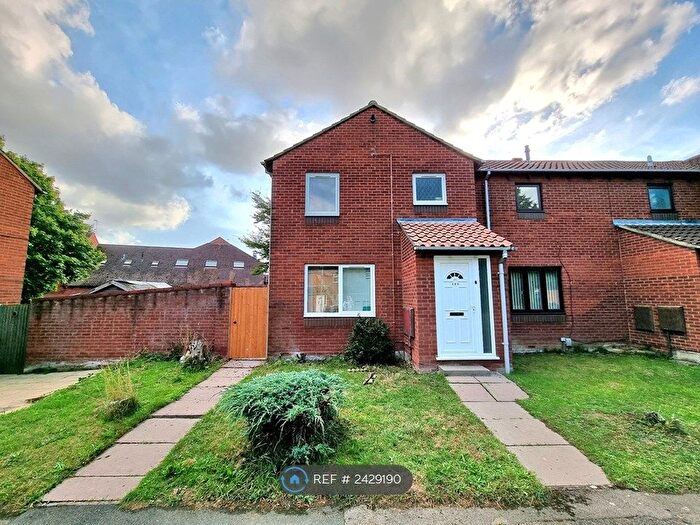 3 Bedroom End Of Terrace House To Rent In Chilcombe Way, Lower Earley, Reading, RG6