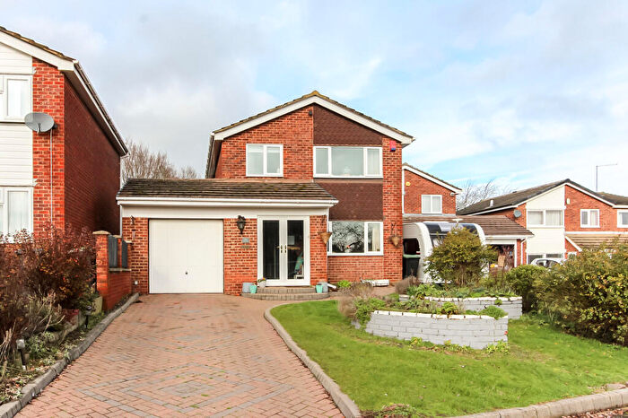 3 Bedroom Detached House For Sale In Fallowfield, Wellingborough, NN9