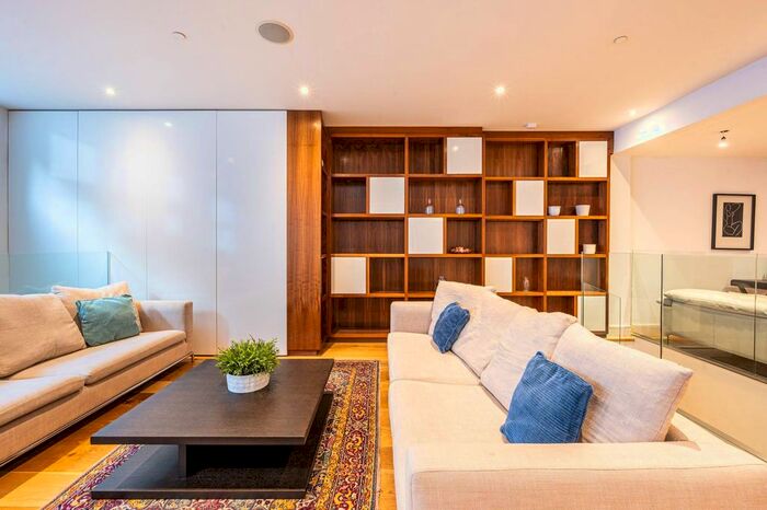 3 Bedroom Property To Rent In Atherstone Mews, South Kensington, London, SW7