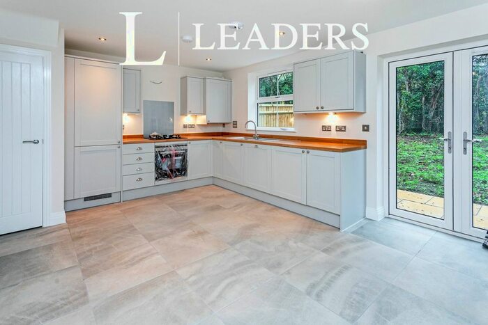 3 Bedroom Semi-Detached House To Rent In Boot Close, Winslow, MK18