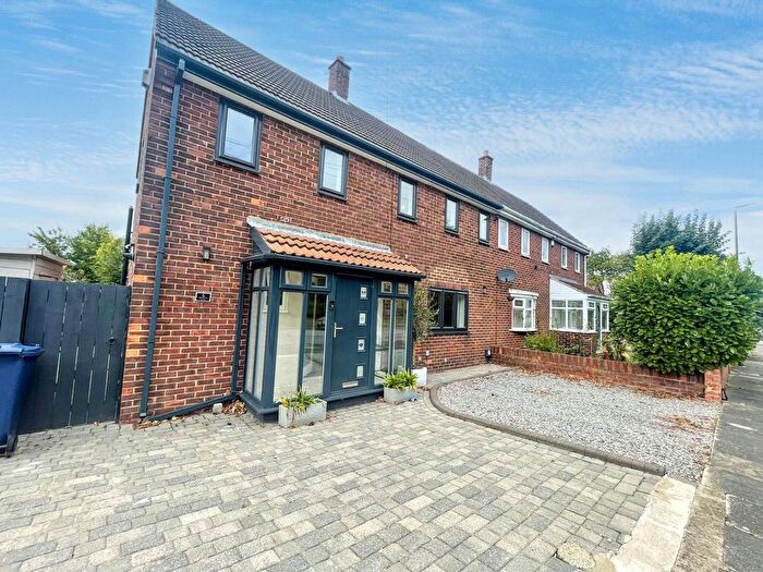 3 Bedroom Semi-Detached House For Sale In Brooke Avenue, Boldon Colliery, NE35