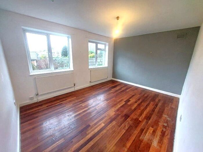 4 Bedroom Detached House To Rent In Burney Lane, Birmingham, B8