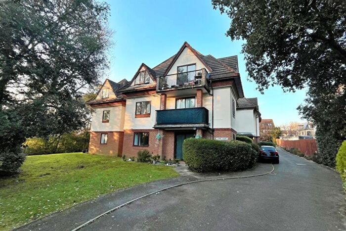 2 Bedroom Flat To Rent In Lower Parkstone, Poole, BH14