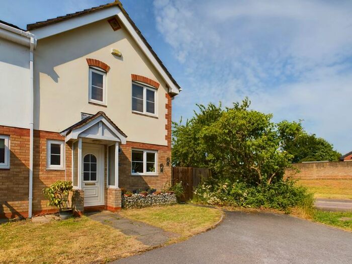 3 Bedroom End Of Terrace House For Sale In The Headland, Thornwell, Chepstow, NP16