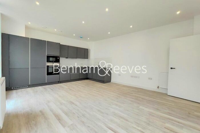 1 Bedroom Flat To Rent In Habito, Hounslow, TW3