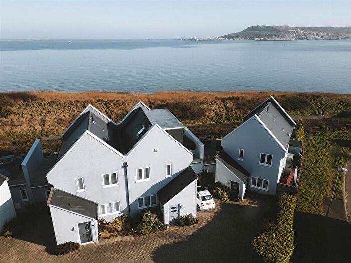 4 Bedroom Semi Detached House For Sale In Osprey Road, Weymouth, DT4