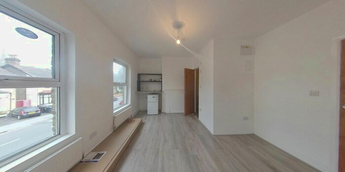 Studio To Rent In Boswell Road, Thornton Heath, CR7