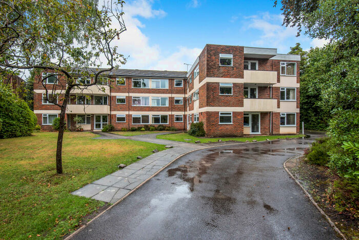 2 Bedroom Apartment To Rent In Warren Road, GU1