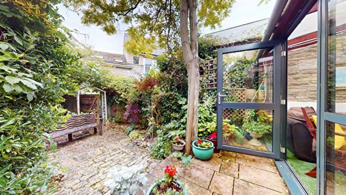 1 Bedroom Flat To Rent In Arcade Terrace, Swanage, BH19