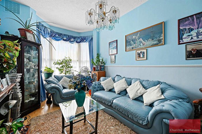 3 Bedroom Maisonette For Sale In Tubbs Road, London, NW10