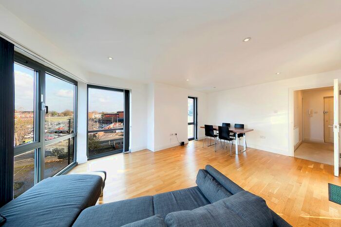 1 Bedroom Flat To Rent In Old Timber Court, Acton Lane, London, W4