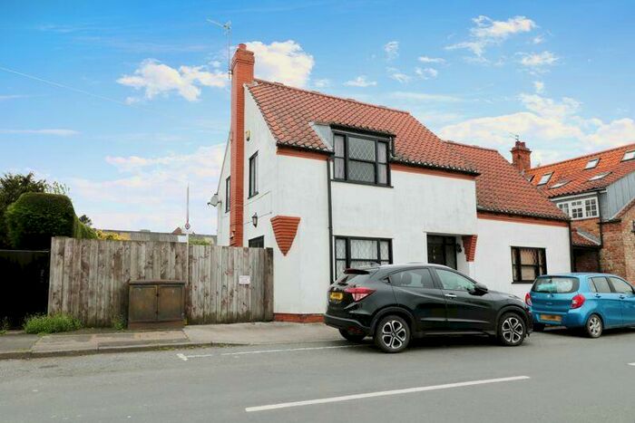 2 Bedroom Detached House To Rent In Kemp Road, North Ferriby, HU14