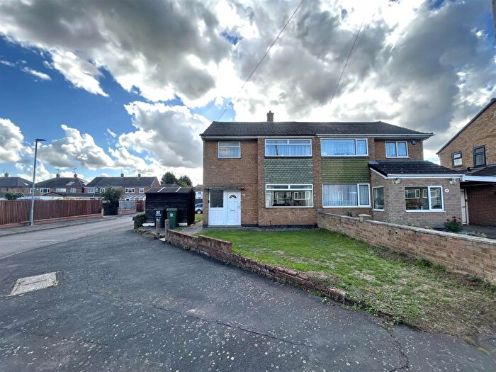 3 Bedroom Semi Detached House For Sale In Dovedale Road, Thurmaston, LE4