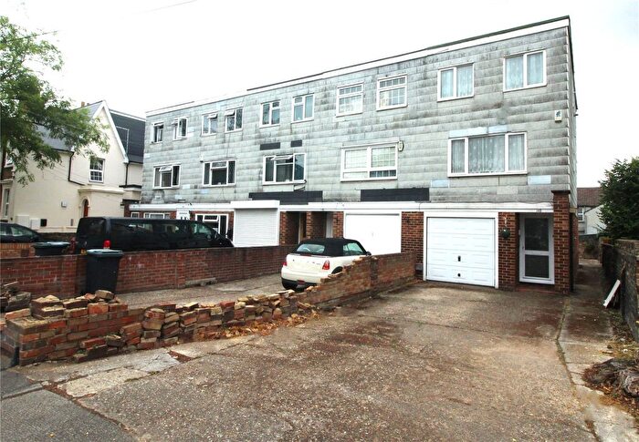 3 Bedroom End Of Terrace House To Rent In The Grove, Gravesend, Kent, DA12