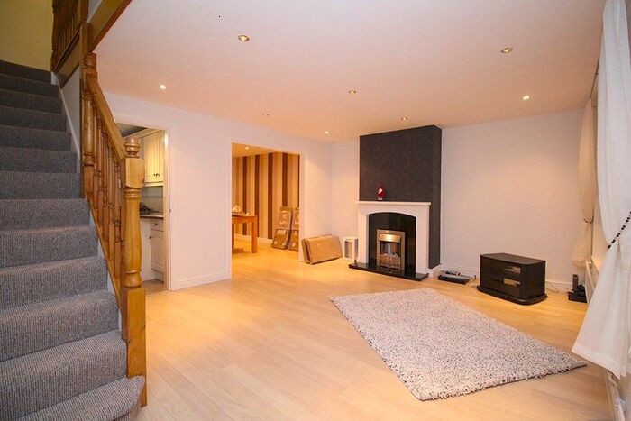 3 Bedroom Semi-Detached House To Rent In Althorpe Drive, Loughborough LE11