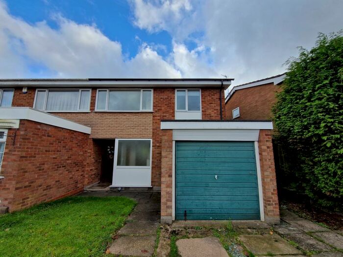 3 Bedroom House To Rent In Saunton Way, Selly Oak, B29