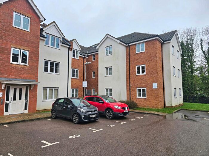 2 Bedroom Apartment For Sale In Gregory Gardens, Northampton, NN3