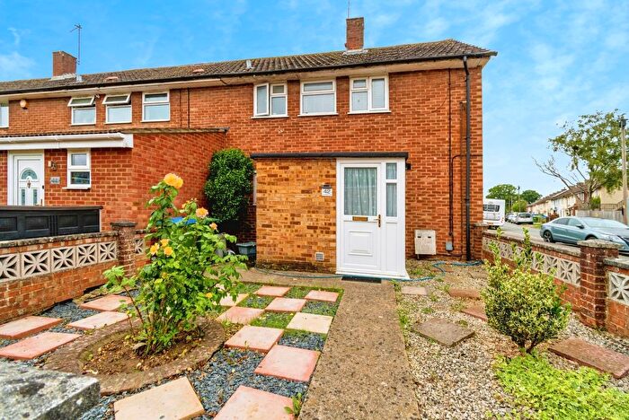 2 Bedroom End Of Terrace House For Sale In Borrowdale Road, Southampton, Hampshire, SO16