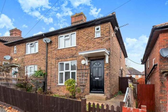 3 Bedroom Semi-Detached House To Rent In High Wycombe, Buckinghamshire, HP12