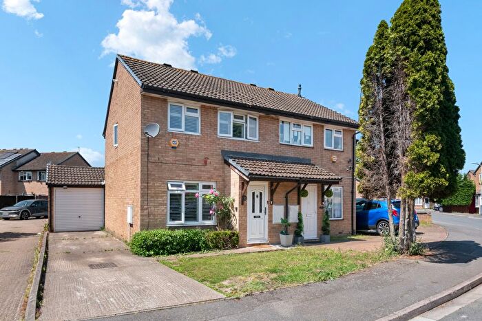 3 Bedroom Semi-Detached House For Sale In Ramilus Drive, Hayes, UB4