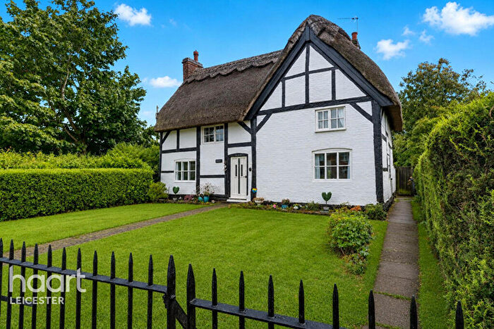 4 Bedroom Detached House For Sale In Main Street, Leicester, LE9