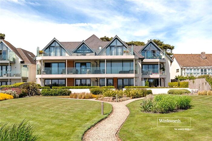 2 Bedroom Apartment To Rent In Wharncliffe Road, Highcliffe, Christchurch, Dorset, BH23